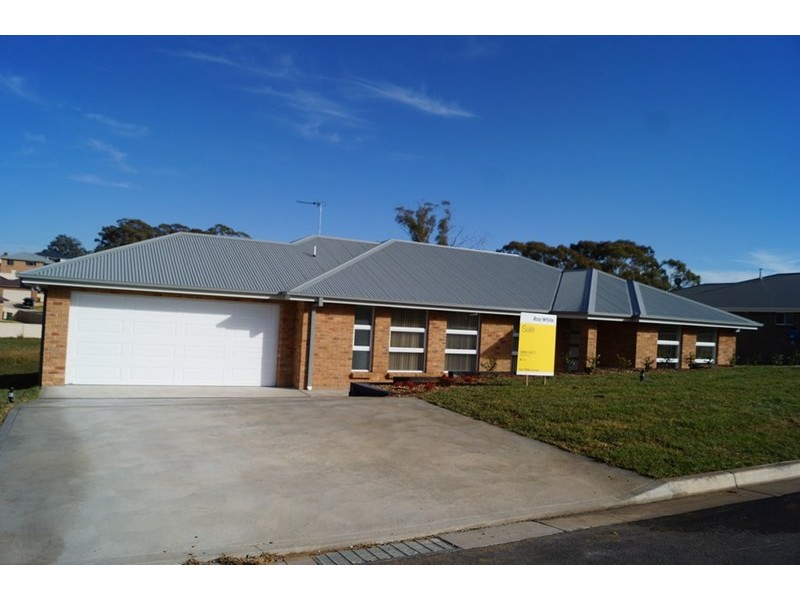 77 William Maker Drive, Orange NSW 2800