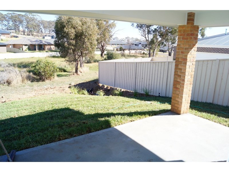 77 William Maker Drive, Orange NSW 2800