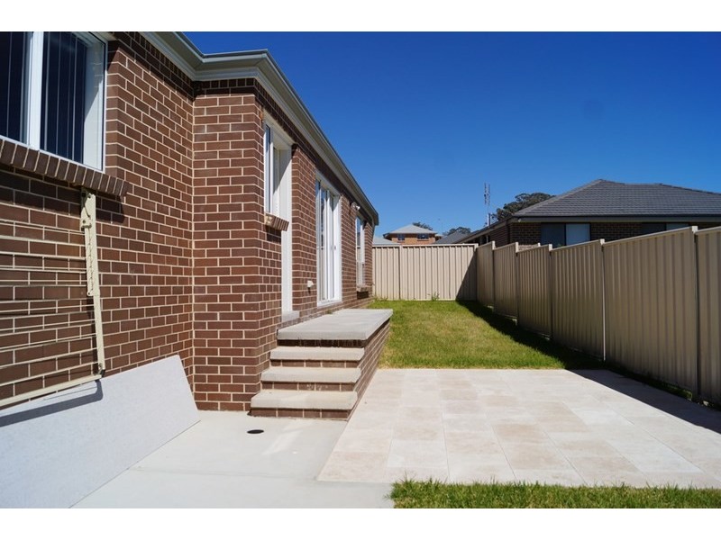 2/4 Glasson Drive, Orange NSW 2800