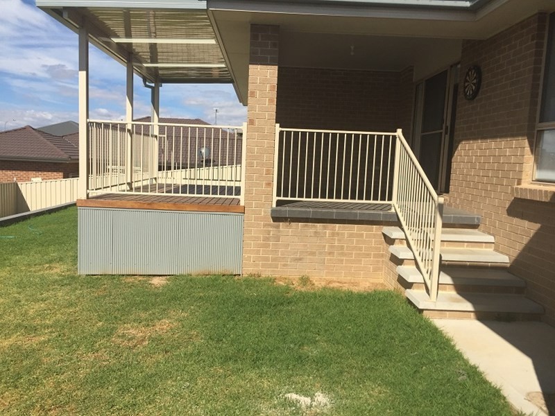 7 Downey Crescent, Orange NSW 2800
