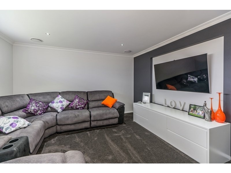 74 William Maker Drive, Orange NSW 2800