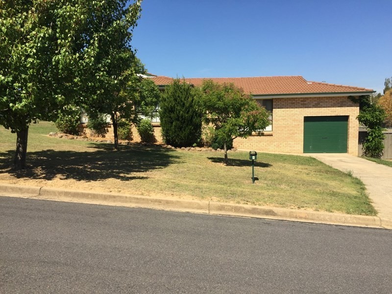 1 Fraser Place, Orange NSW 2800