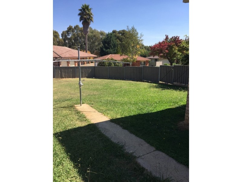 1 Fraser Place, Orange NSW 2800