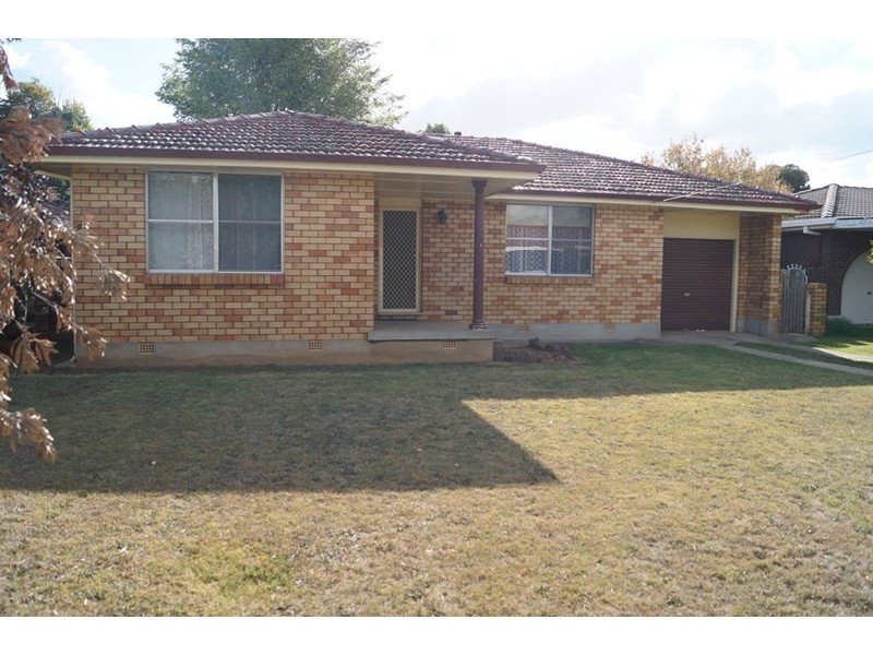 11 Rose Avenue, Orange NSW 2800