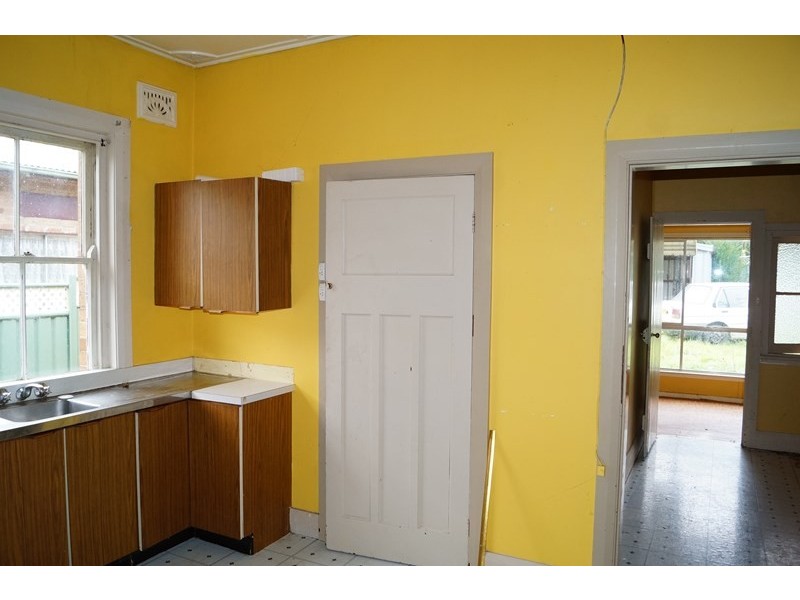 90 Clinton Street, Orange NSW 2800