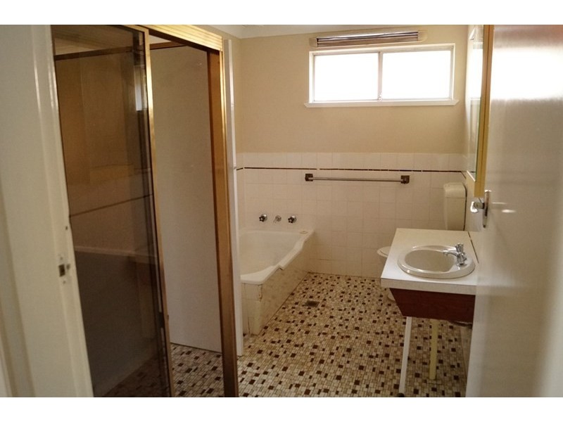 11 Rose Avenue, Orange NSW 2800