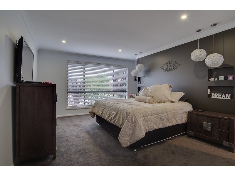 17 Robinson Court, Orange NSW 2800