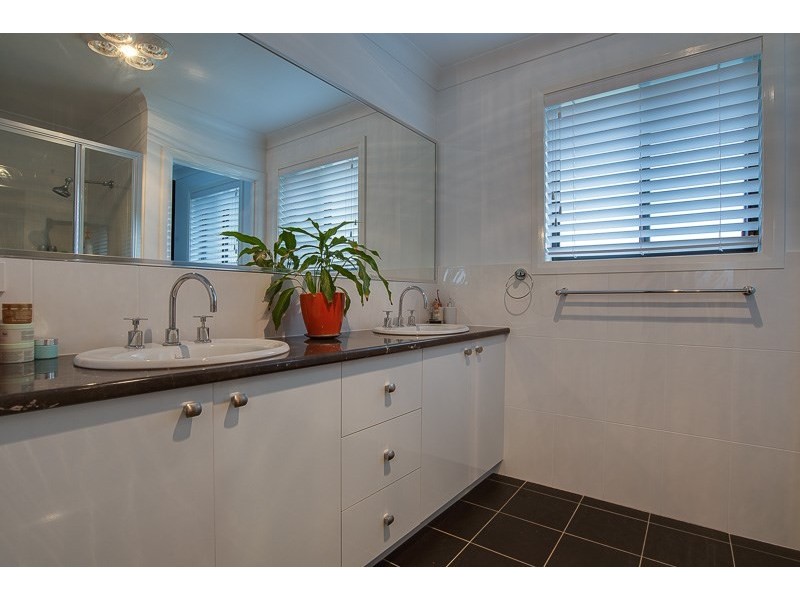 17 Robinson Court, Orange NSW 2800