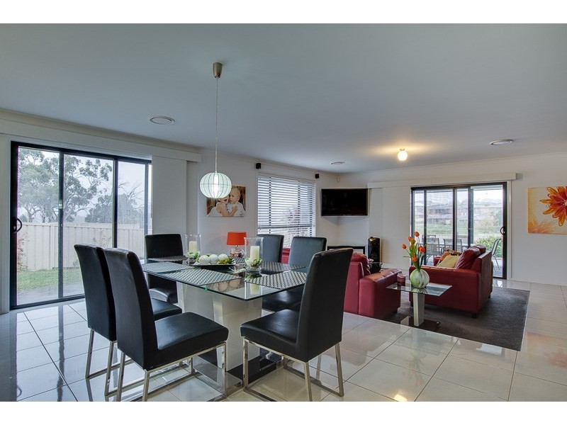 17 Robinson Court, Orange NSW 2800