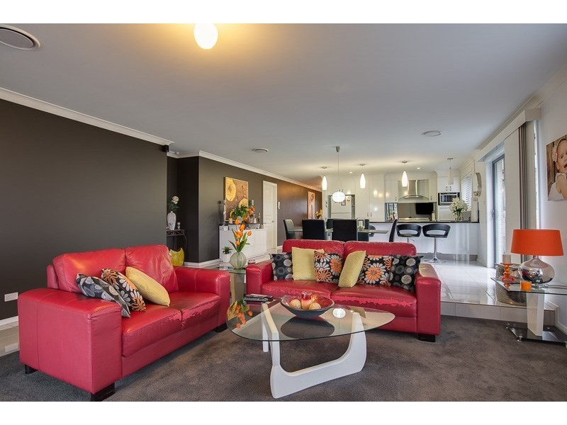 17 Robinson Court, Orange NSW 2800