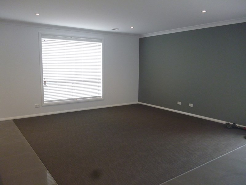 2 Downey Crescent, Orange NSW 2800