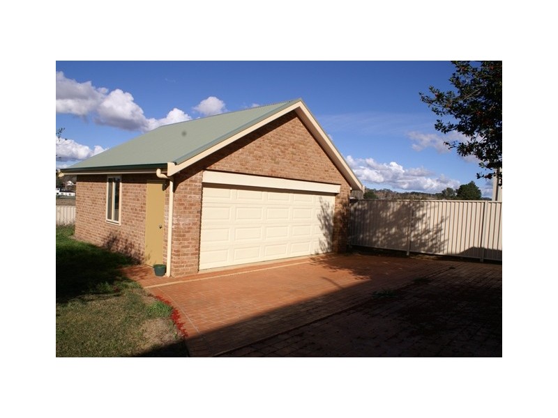 26 George Weily Way, Orange NSW 2800