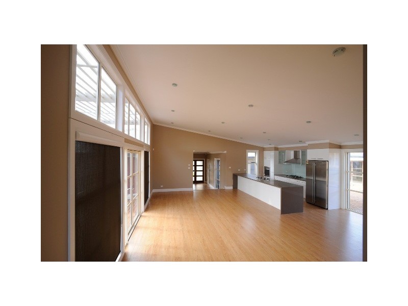 9 Diamond Drive, Orange NSW 2800