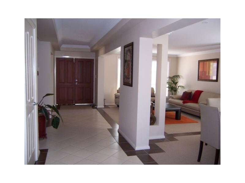 13 Bert Whiteley Place, Orange NSW 2800