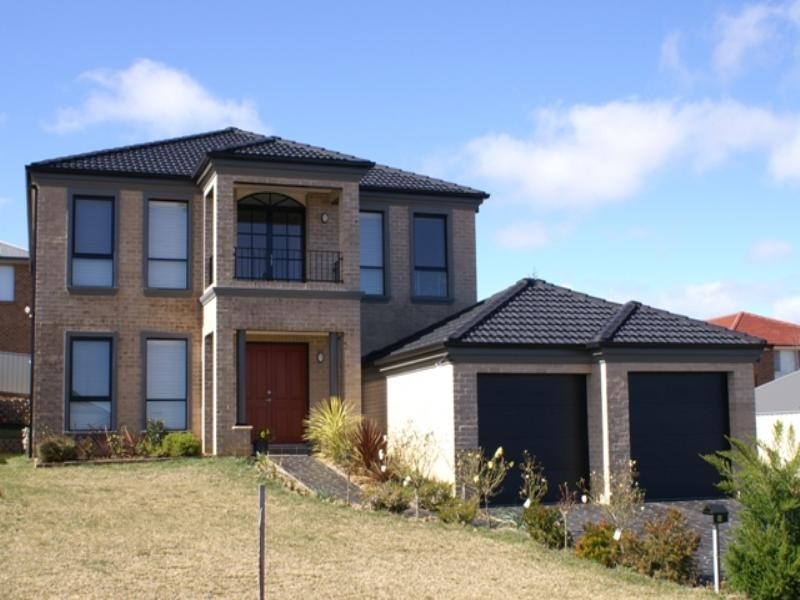 13 Bert Whiteley Place, Orange NSW 2800