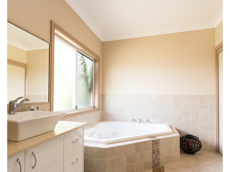 15 Jonathon Road, Orange NSW 2800