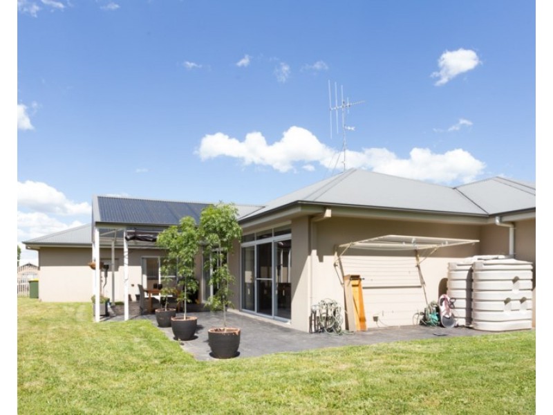 15 Jonathon Road, Orange NSW 2800