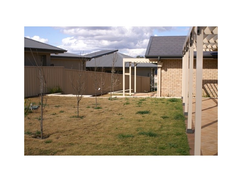 7 Diamond Drive, Orange NSW 2800