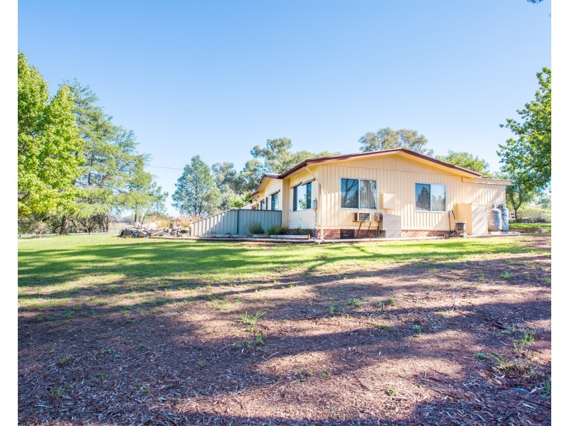 1 Church Street, Cudal NSW 2864