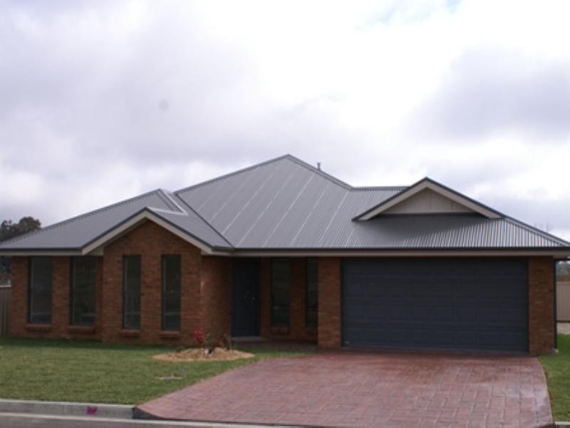 23 Begonia Place, Orange NSW 2800