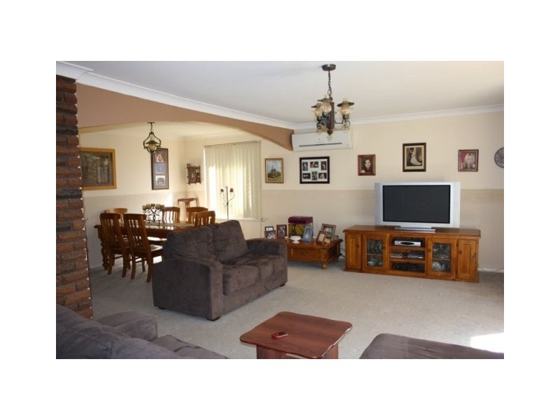 34 Boronia Crescent, Orange NSW 2800