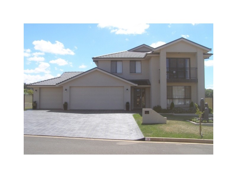 32 Stirling Avenue, Orange NSW 2800