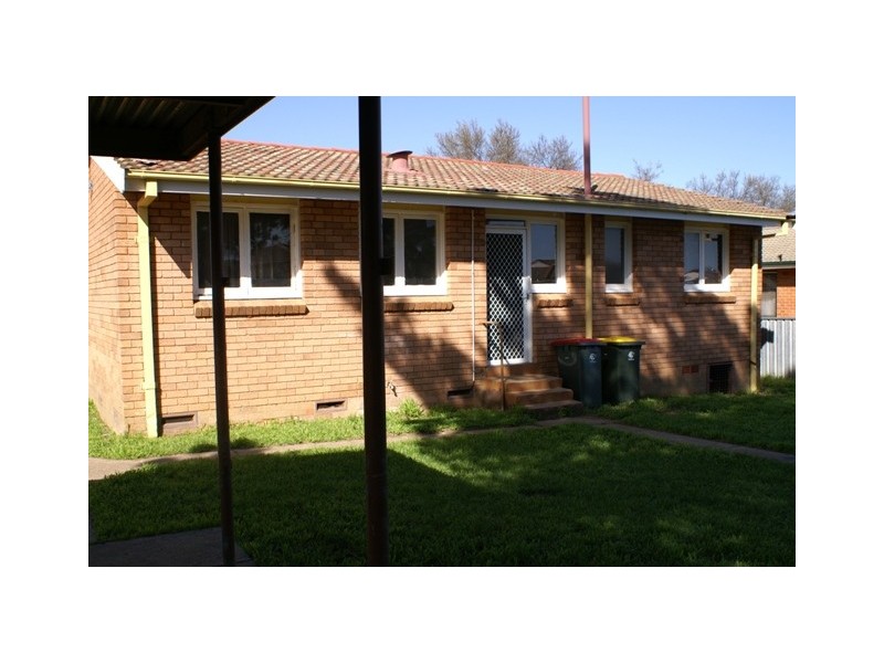 33 Leura Road, Orange NSW 2800