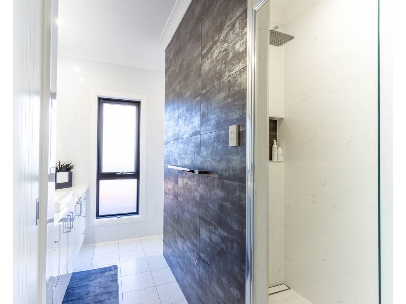 39 Melaleuca Way, Orange NSW 2800