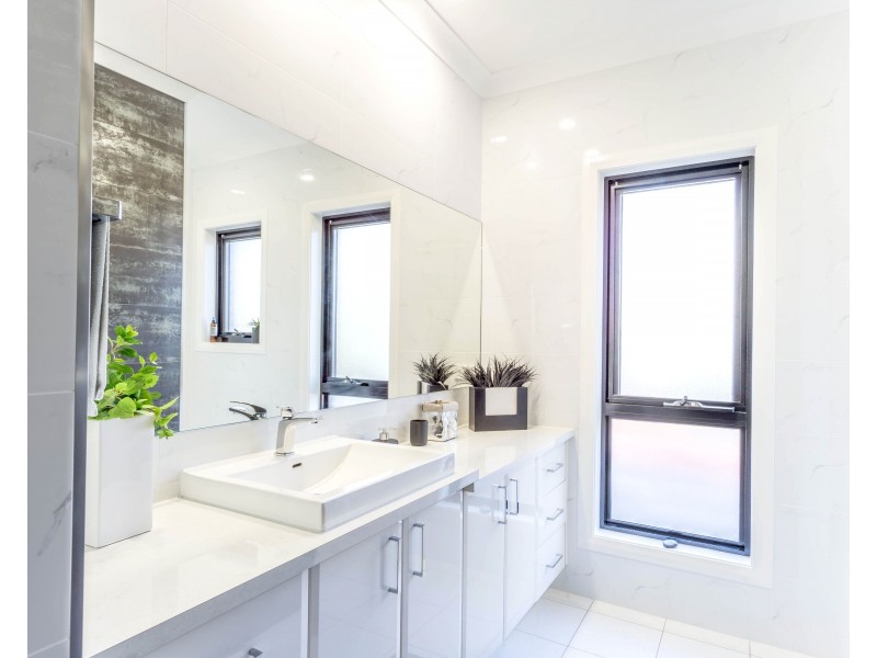 39 Melaleuca Way, Orange NSW 2800