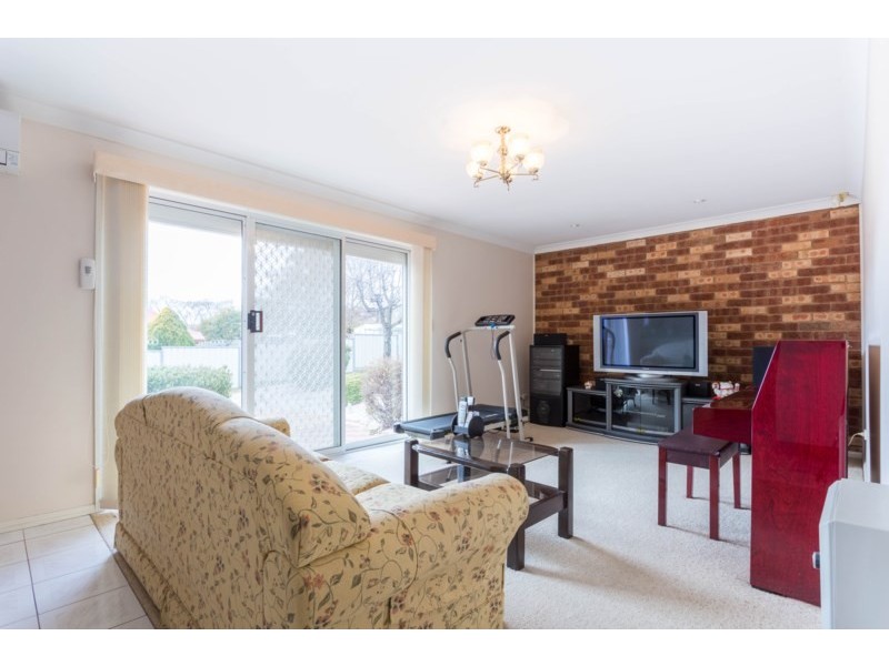 6 Avondale Drive, Orange NSW 2800