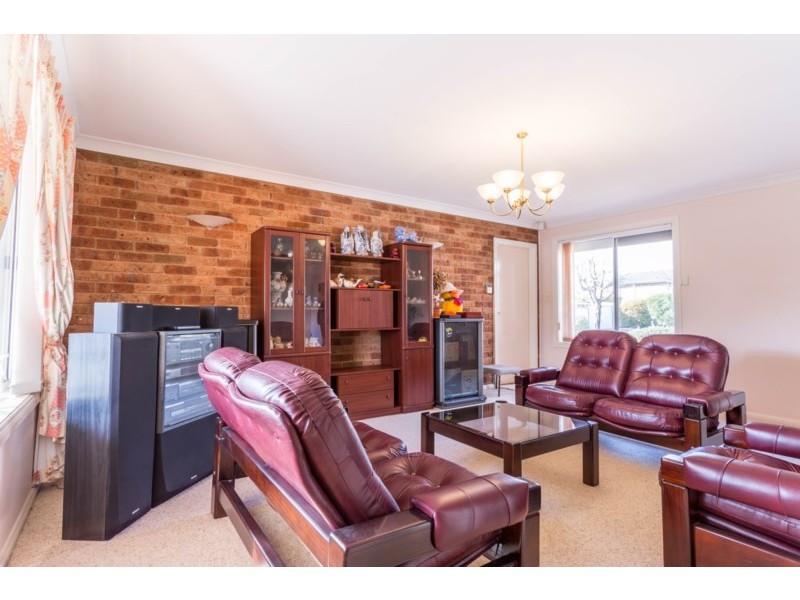 6 Avondale Drive, Orange NSW 2800