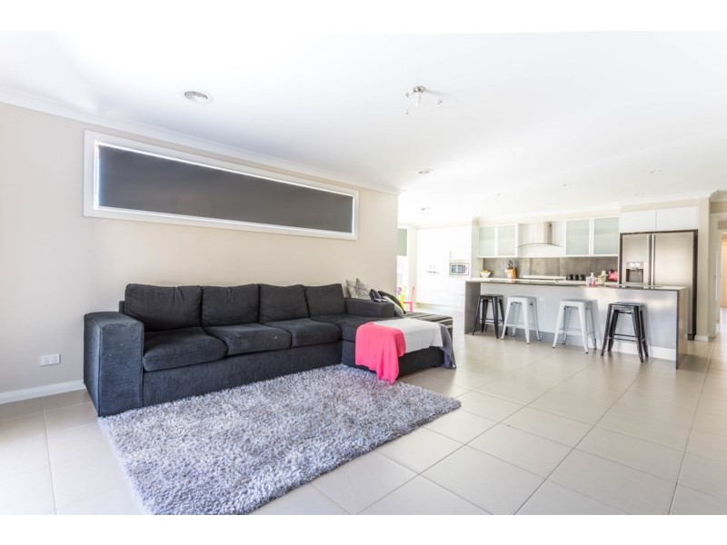 41 Pippin Way, Orange NSW 2800