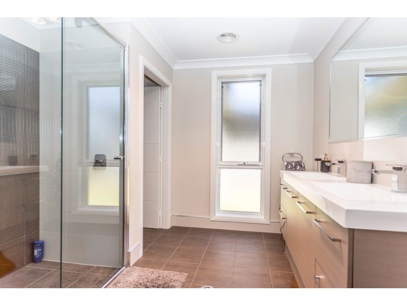 41 Pippin Way, Orange NSW 2800