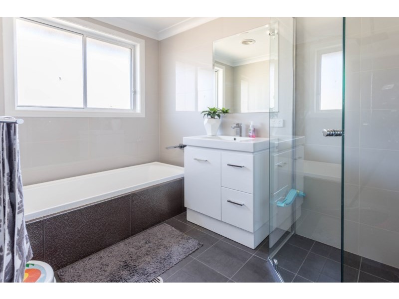 41 Pippin Way, Orange NSW 2800