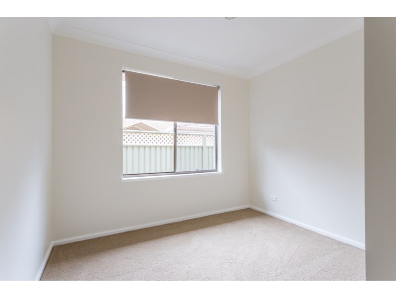 38 James Sheahan Drive, Orange NSW 2800