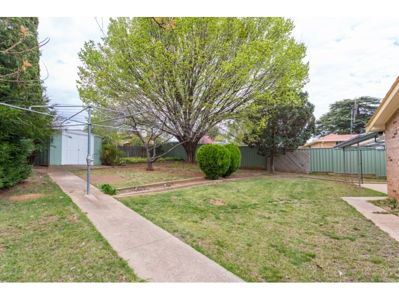 38 James Sheahan Drive, Orange NSW 2800