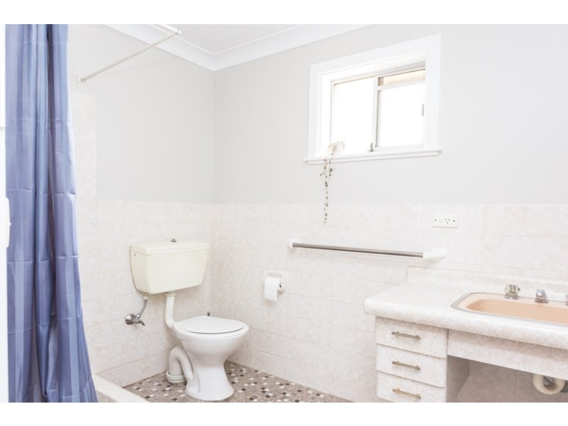 94 Matthews Avenue, Orange NSW 2800