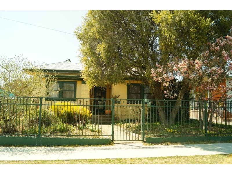 4 Autumn Street, Orange NSW 2800