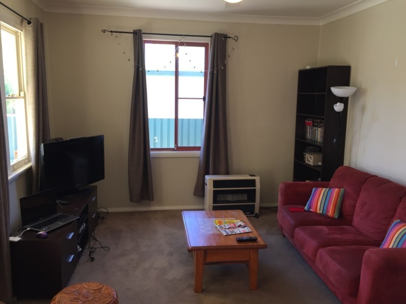 2 Endsleigh Avenue, Orange NSW 2800