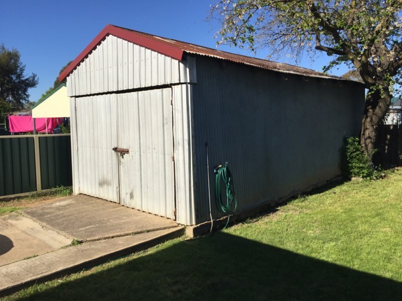 2 Endsleigh Avenue, Orange NSW 2800