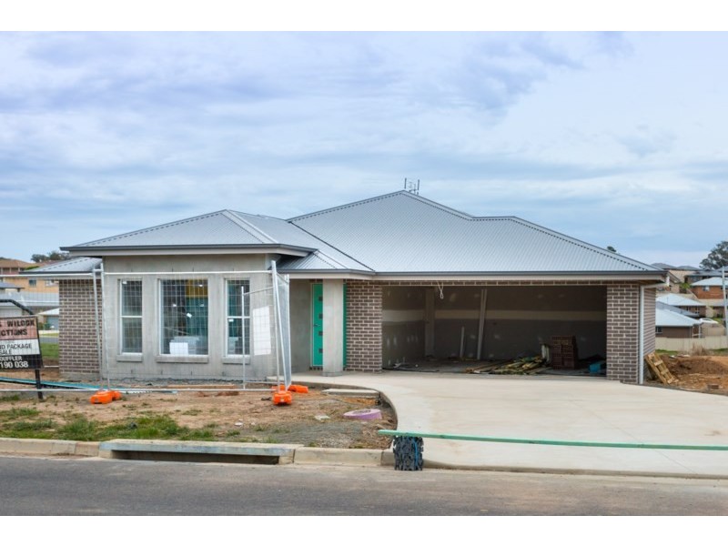 51 Molloy Drive, Orange NSW 2800