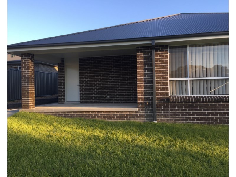 29 Dimboola Way, Orange NSW 2800