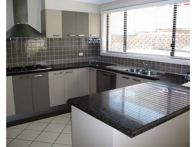 13 Bert Whiteley Place, Orange NSW 2800