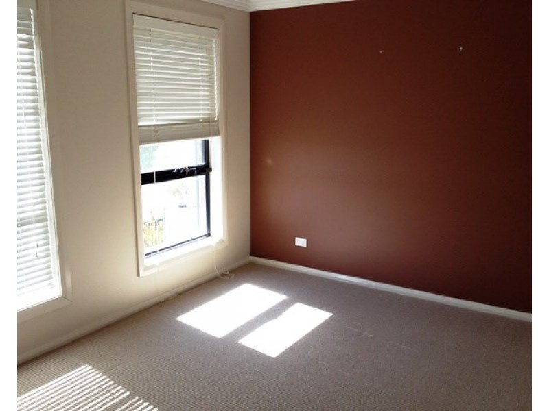 13 Bert Whiteley Place, Orange NSW 2800