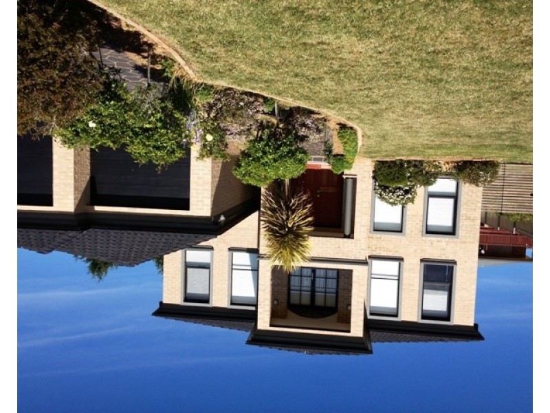 13 Bert Whiteley Place, Orange NSW 2800