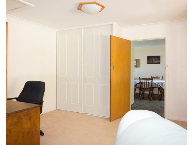 5 Regency Place, Orange NSW 2800