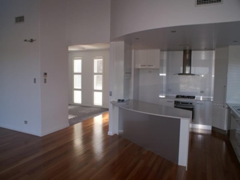 2 Collins Way, Orange NSW 2800