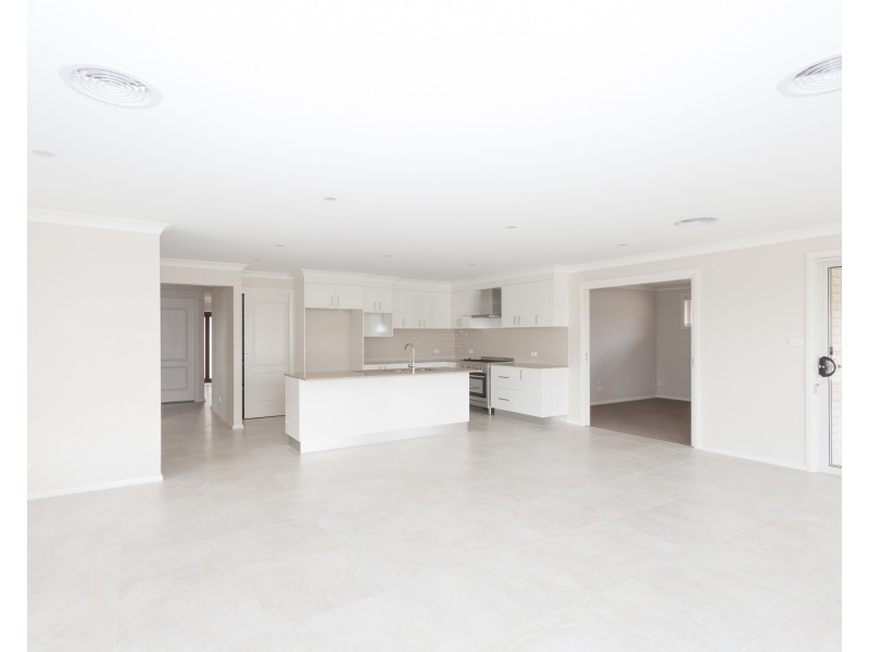 26 Lisbon Circuit, Orange NSW 2800
