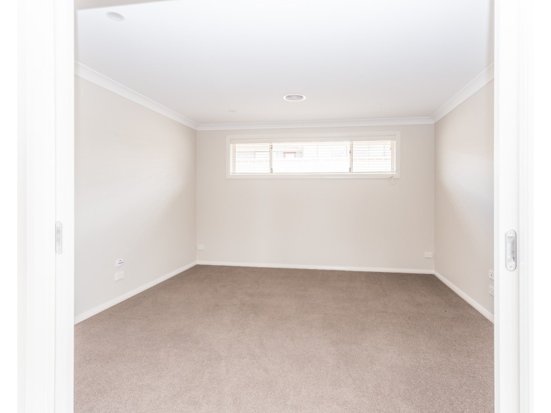 26 Lisbon Circuit, Orange NSW 2800