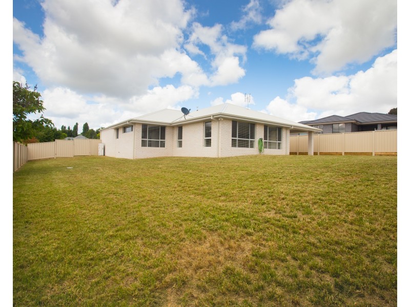26 Lisbon Circuit, Orange NSW 2800